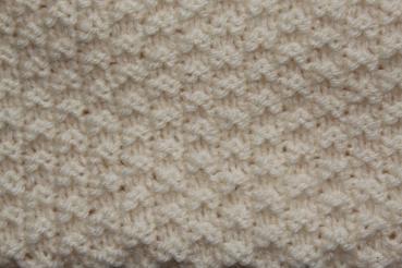 Hand knitted clutch / Evening bag in cream