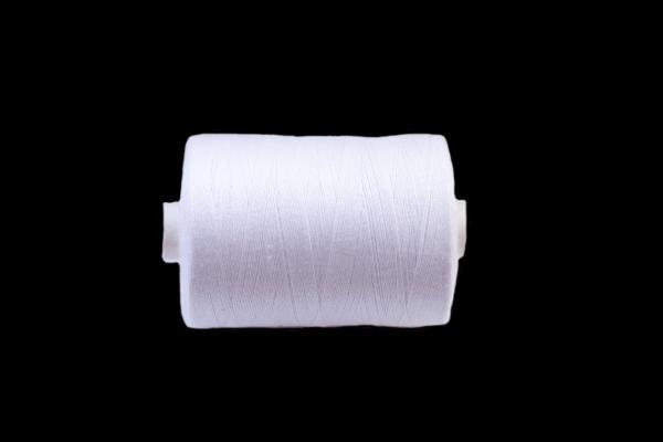 Polyester sewing thread in white 1000 m 1093,61 yard 40/2